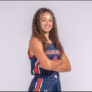 Meet your Posher, Amoura